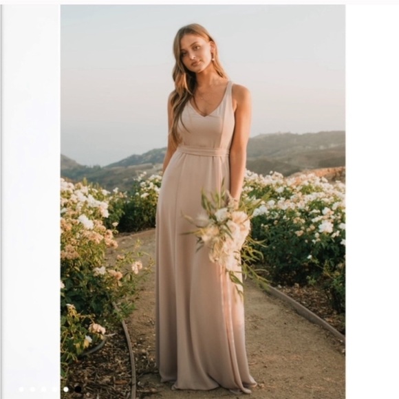 Show Me Your MuMu Dresses & Skirts - Show Me Your Mumu Jenn Chiffon Maxi Dress in Soft Beige Small New